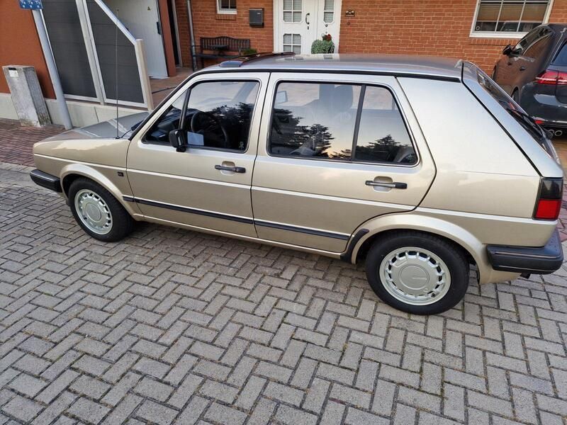 Silber Gebraucht 1984 VW Golf II Limousine | 3.999 € - Bild 1/4