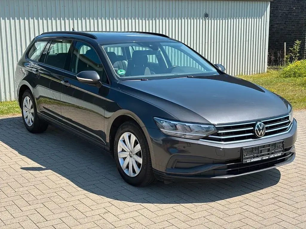Gebraucht VW Passat Business 150 PS (110 kW) 2022 Schwarz Kombi