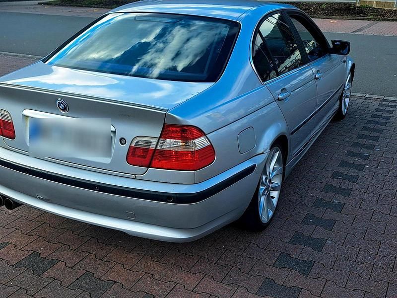Second-hand BMW 320 170 CP (125 kW) 2002 Berlinǎ