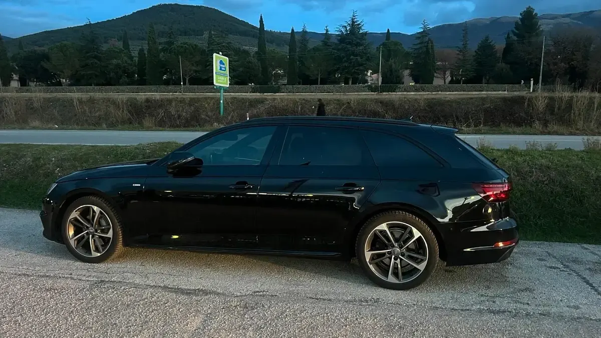 Usata Audi A4 S-Line 190 CV (139 kW) 2018 Nero Station wagon