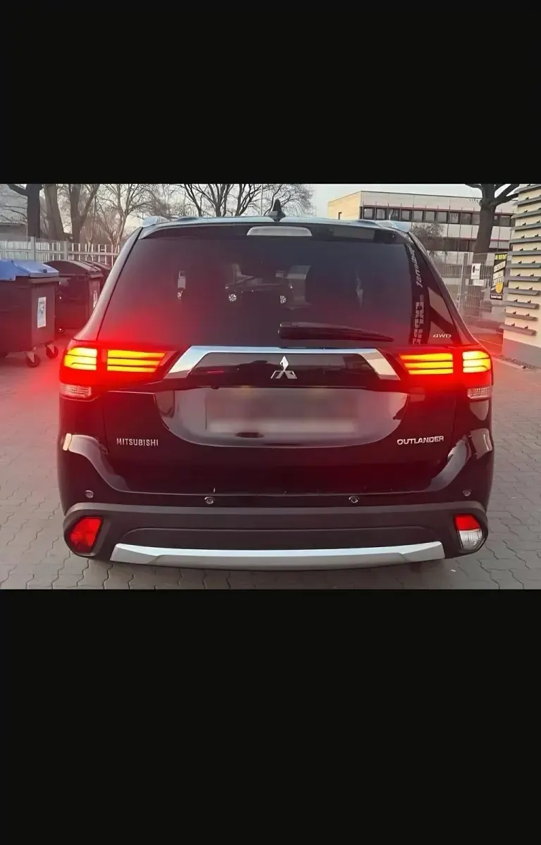 Gebraucht Mitsubishi Outlander 150 PS (110 kW) 2017 Schwarz SUV