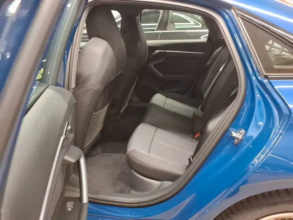 Gebraucht Audi A3 S-Line 116 PS (85 kW) 2025 Blau Limousine
