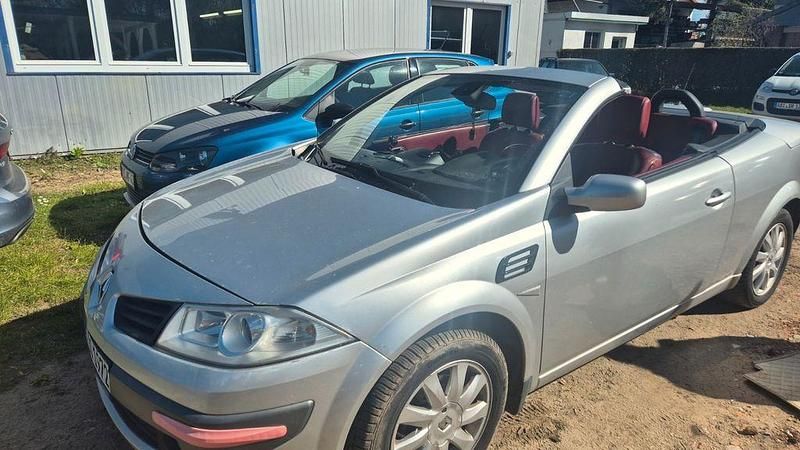 Gebraucht Renault Mégane II Dynamique 135 PS (99 kW) 2006 Silber