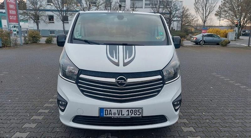 Gebraucht Opel Vivaro 145 PS (106 kW) 2018 Weiß Van / Kleinbus