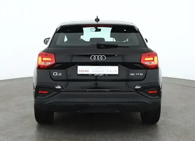 Używany Audi Q2 Advanced 150 KM (110 kW) 2023 Czarny SUV