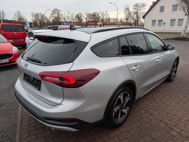 Gebraucht Ford Focus Active X 116 PS (85 kW) 2024 Moondust silber metallic Kombi