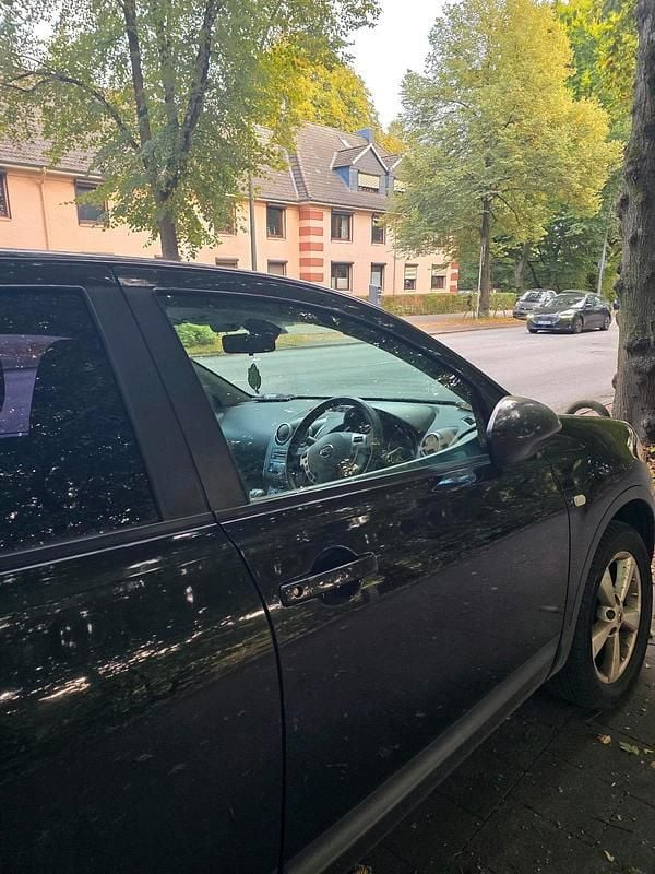 Schwarz Gebraucht 2008 Nissan Qashqai SUV | 3.700 € (Superpreis) - Bild 1/4