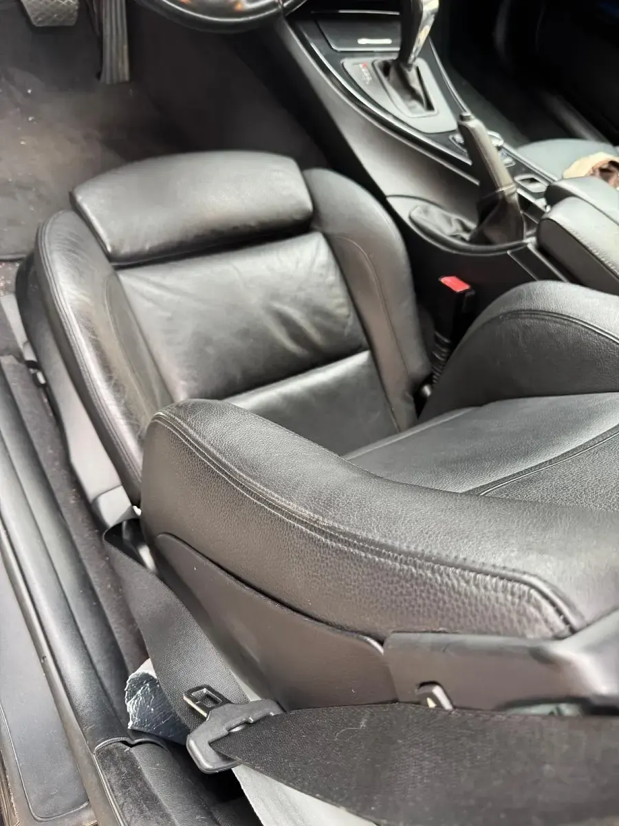 Gebraucht BMW 320 Cabriolet M Sport 184 PS (135 kW) 2012 Schwarz Cabrio