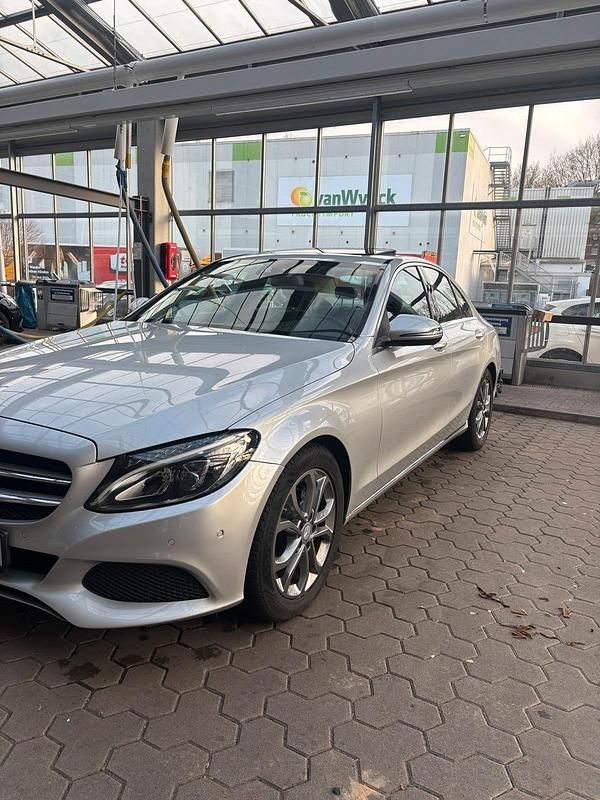 Gebraucht Mercedes C200 136 PS (100 kW) 2016 Silber Limousine