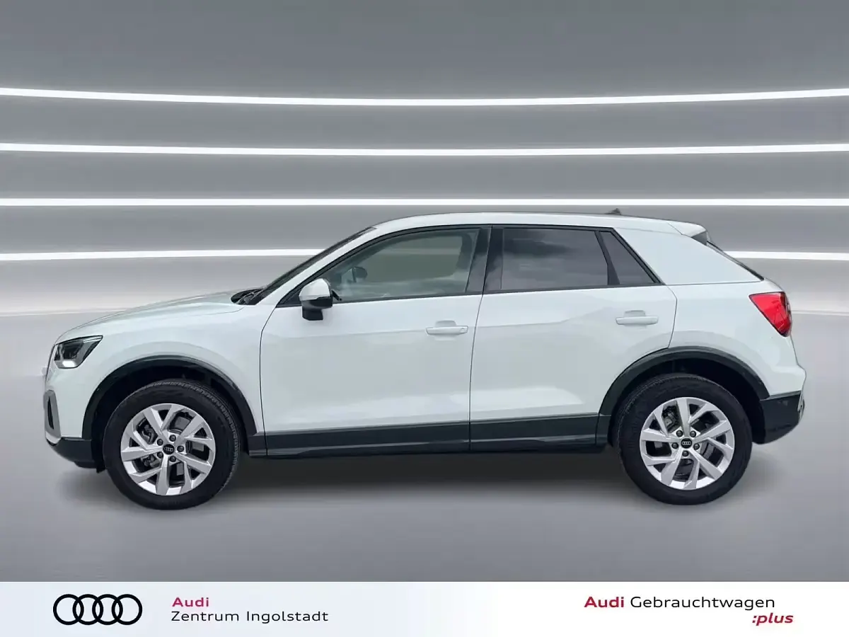 Gebraucht Audi Q2 Advanced 150 PS (110 kW) 2025 Gletscherweiß metallic SUV