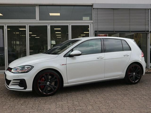 Gebraucht VW Golf VII GTI 245 PS (180 kW) 2018 Oryxwhite perlmutteffekt Limousine