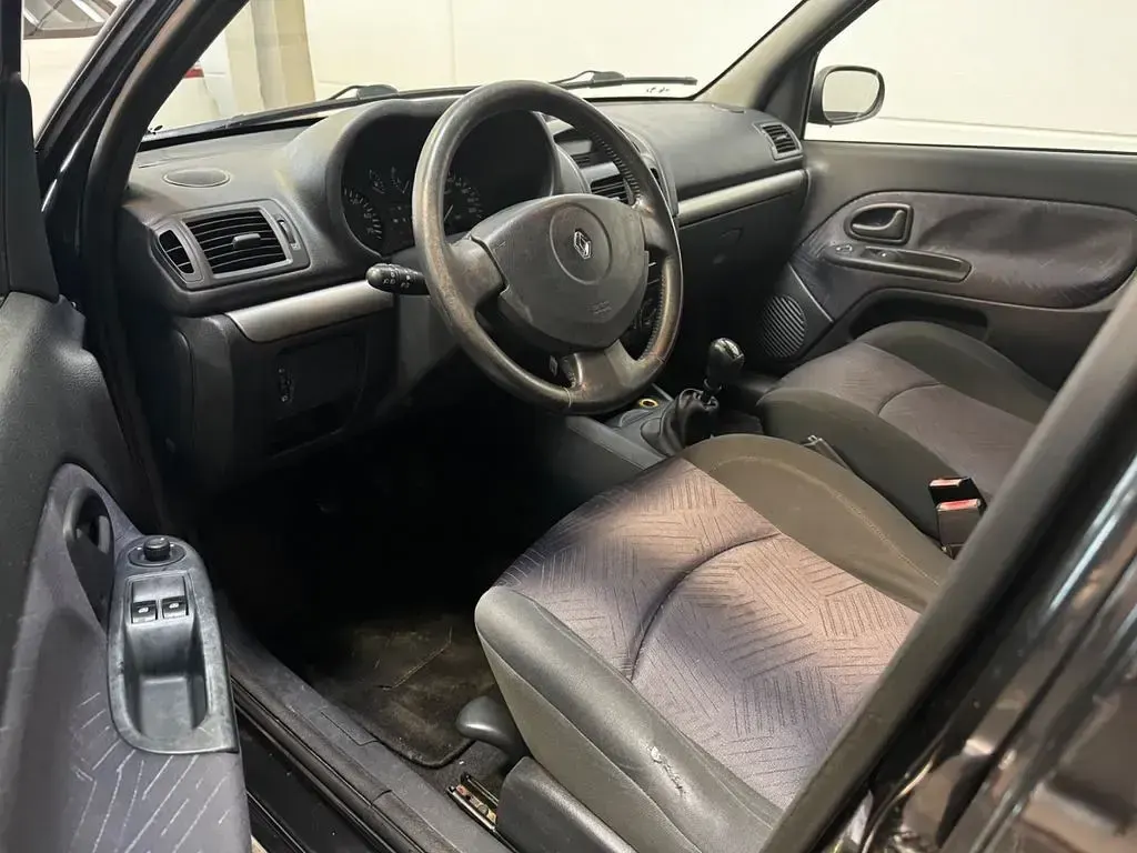 Gebraucht Renault Clio II Authentique 75 PS (55 kW) 2003 Schwarz Limousine