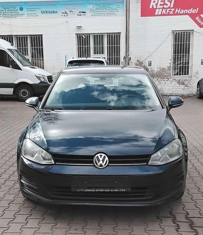 Second-hand VW Golf VII Trendline 86 CP (63 kW) 2013 Albastru Hatchback