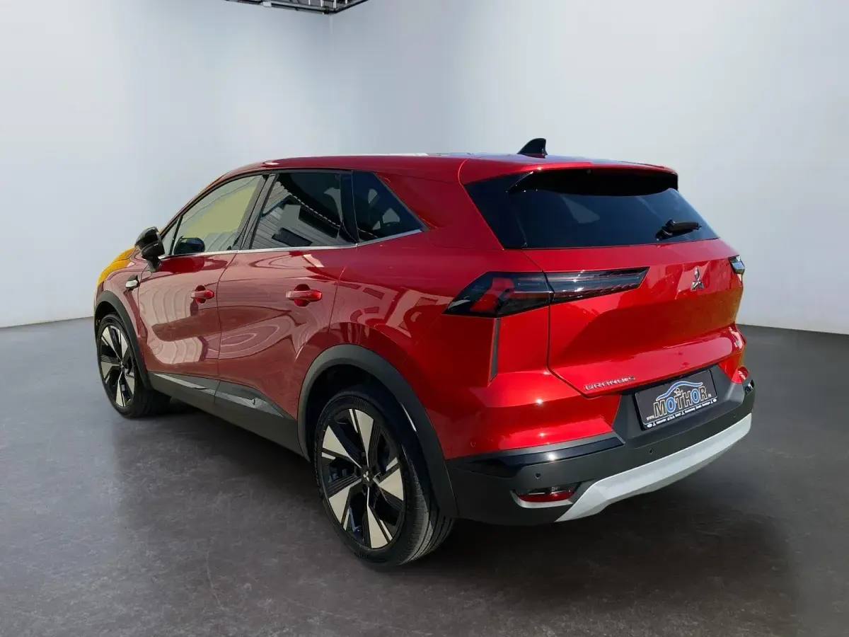 Neu Mitsubishi Grandis Edition 141 PS (103 kW) 2026 Aurorarot SUV