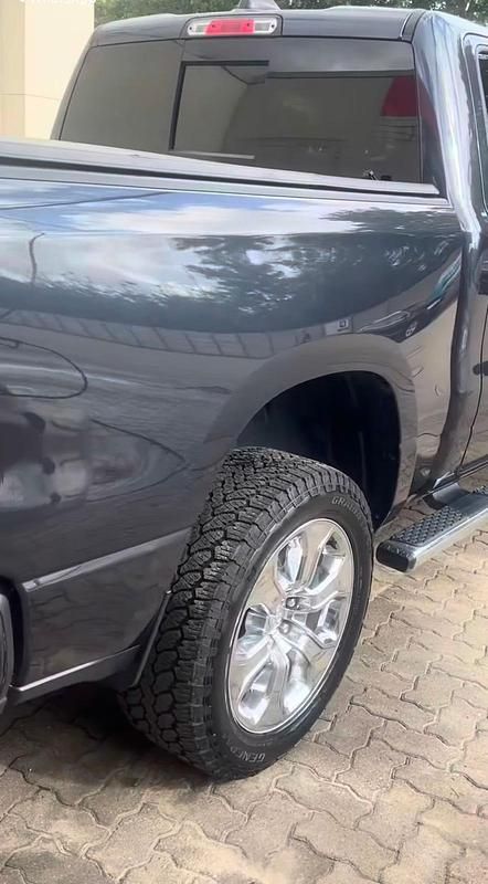 Gebraucht Dodge Ram 401 PS (294 kW) 2020 Schwarz Pickup