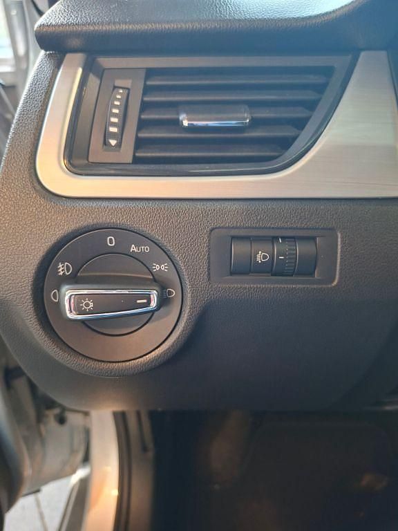 Gebraucht Skoda Rapid 125 PS (91 kW) 2018 Silber Kleinwagen