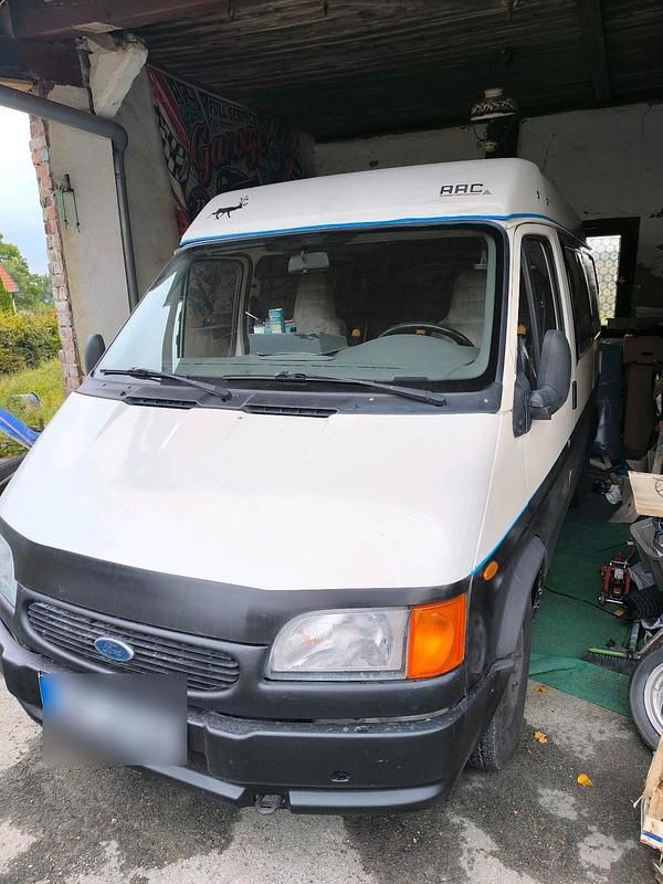 Weiß Gebraucht 2001 Ford Transit Van / Kleinbus | 9.000 € - Bild 1/4