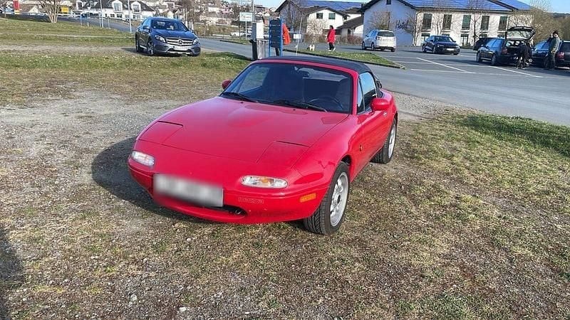 Gebraucht Mazda MX5 116 PS (85 kW) 1992 Rot Cabrio