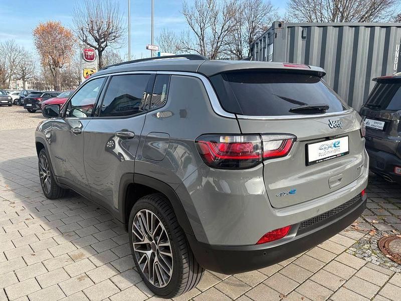 Gebraucht Jeep Compass Limited 179 PS (131 kW) 2021 Grau SUV