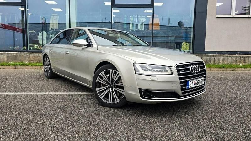 Second-hand Audi A8L 385 CP (283 kW) 2013 Auriu Berlinǎ