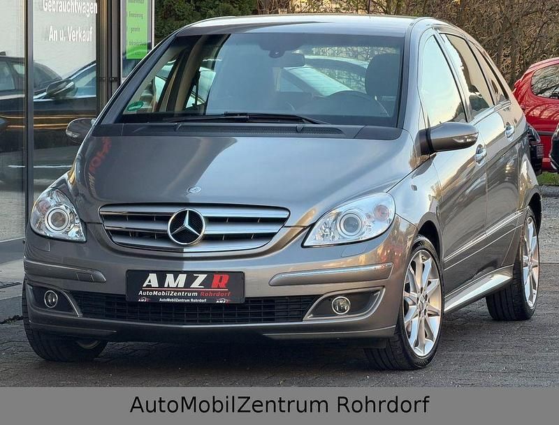 Grau Gebraucht 2006 Mercedes B200 Van / Kleinbus | 6.690 € (Fairer Preis) - Bild 1/4