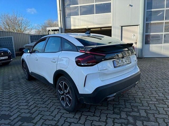 Gebraucht Citroën e-C4 100 kW (136 PS) 2023 Polarweiss /zweis Limousine