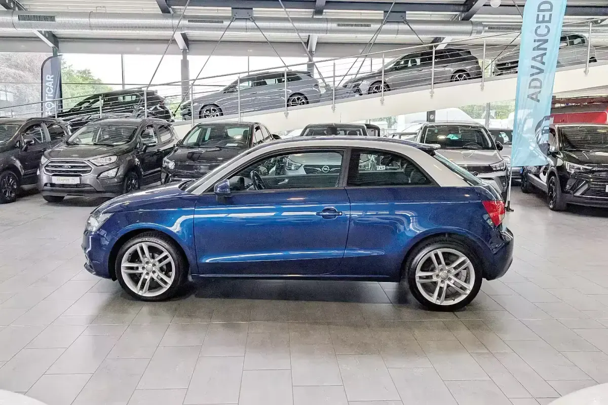 Gebraucht Audi A1 S-Line 90 PS (66 kW) 2015 Scuba blau (metallic) Kleinwagen