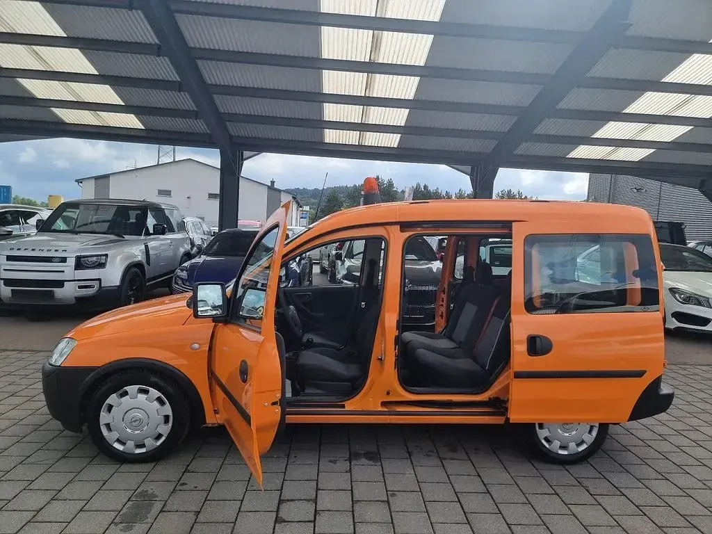 Gebraucht Opel Combo 101 PS (74 kW) 2009 Orange Van / Kleinbus