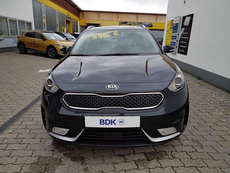 Gebraucht Kia Niro Spirit 105 PS (77 kW) 2017 (b4u) gravity blau met. SUV