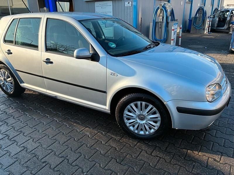 Silber Gebraucht 2001 VW Golf IV Limousine | 3.350 € (Etwas zu teuer) - Bild 1/4