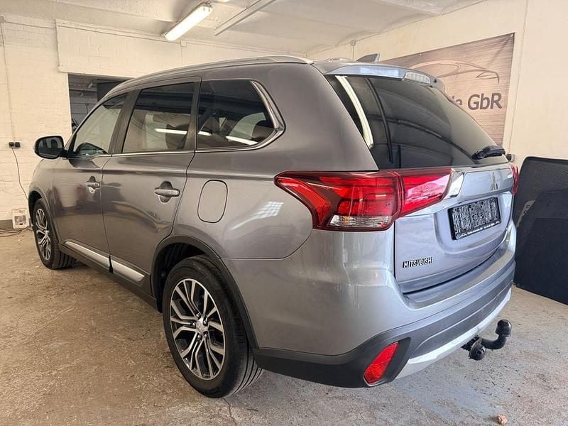 Gebraucht Mitsubishi Outlander Edition 150 PS (110 kW) 2018 Grau SUV
