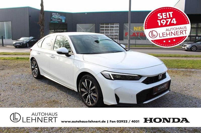 Neu Honda Civic Elegance 184 PS (135 kW) 2026 Weiß Limousine