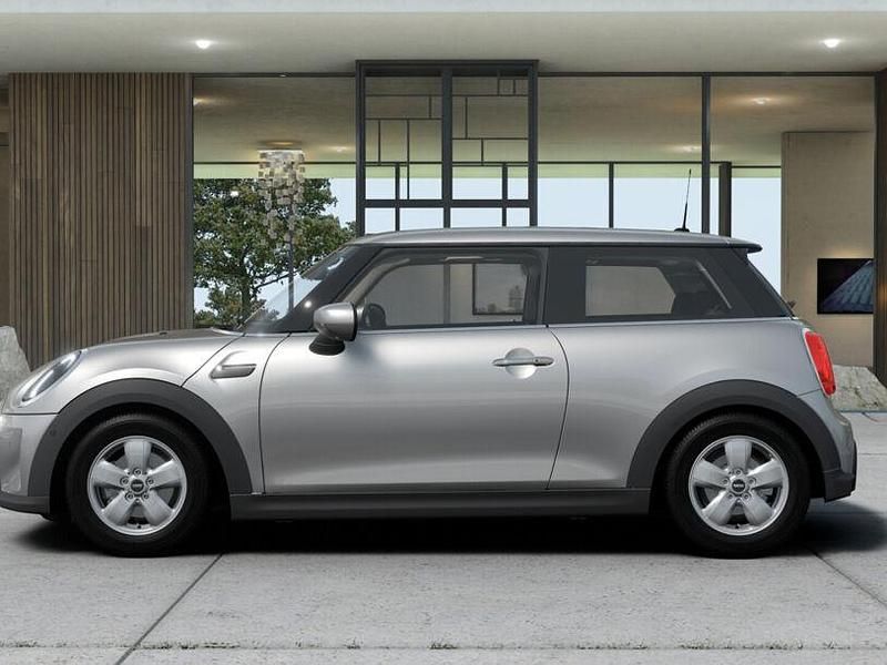 Gebraucht Mini Cooper Essential 136 PS (100 kW) 2023 Melting silver iii (silber) Kleinwagen