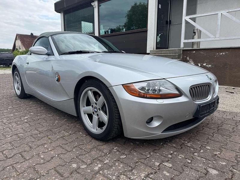 Gebraucht BMW Z4 231 PS (169 kW) 2003 Titansilber metallic Cabrio