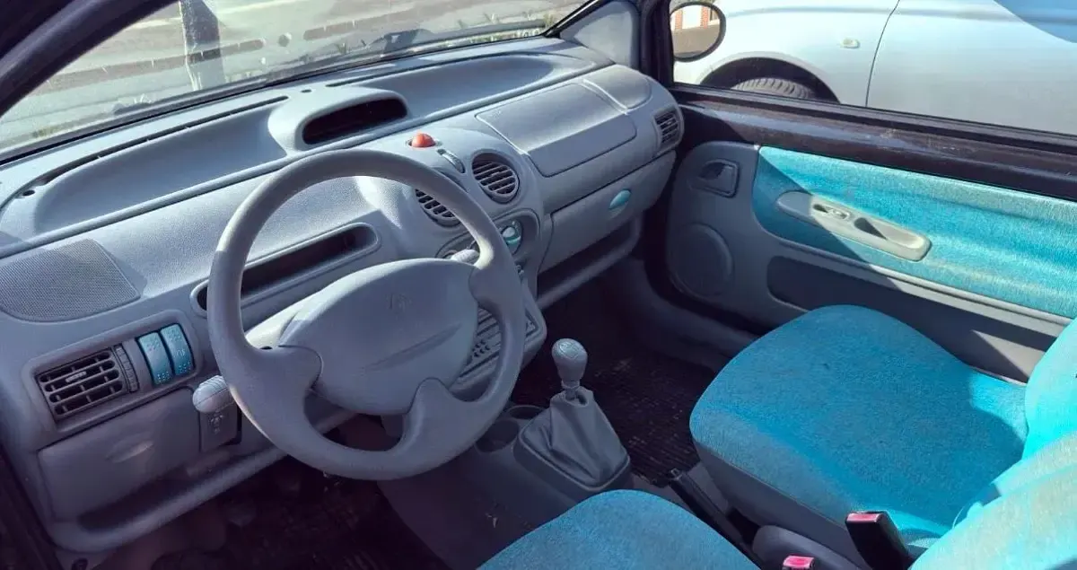 Używany Renault Twingo 56 KM (41 kW) 2003 Czarny Hatchback