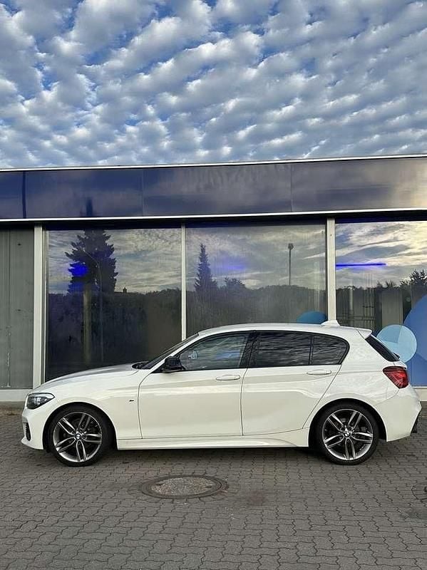 Weiß Gebraucht 2018 BMW 118 M Sport Kleinwagen | 13.000 € (Superpreis) - Bild 1/4