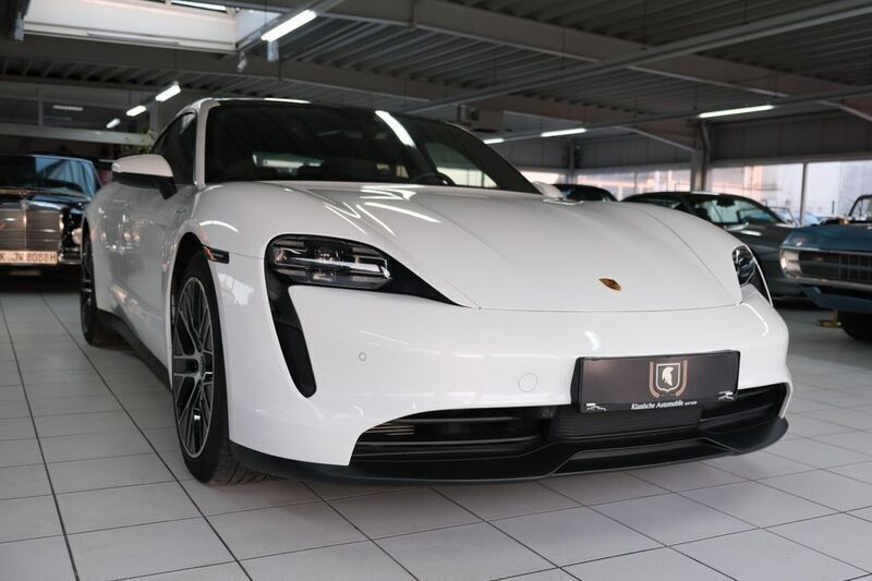 Carreraweiß Gebraucht 2021 Porsche Taycan Limousine | 62.900 € (Fairer Preis) - Bild 1/3