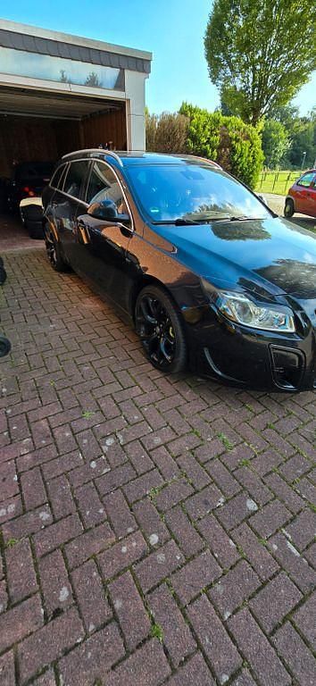 Schwarz Gebraucht 2010 Opel Insignia OPC Kombi | 6.500 € (Superpreis) - Bild 1/4