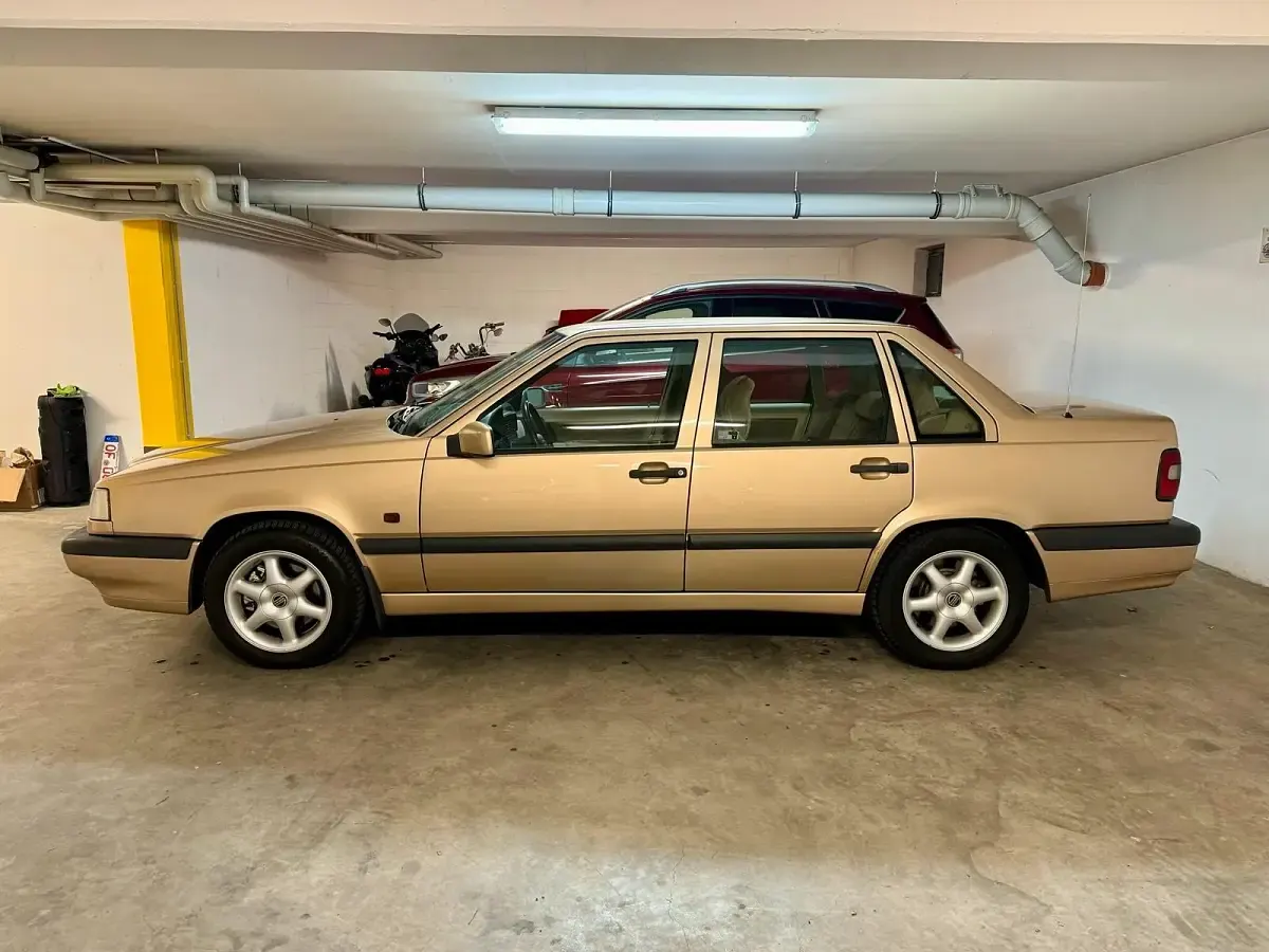 Gebraucht Volvo 850 93 PS (68 kW) 1995 Gold Limousine