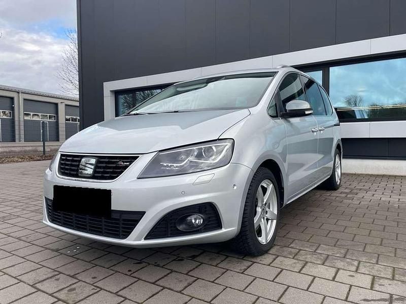 Silber Gebraucht 2020 Seat Alhambra FR-Line Van / Kleinbus | 25.990 € (Guter Preis) - Bild 1/4