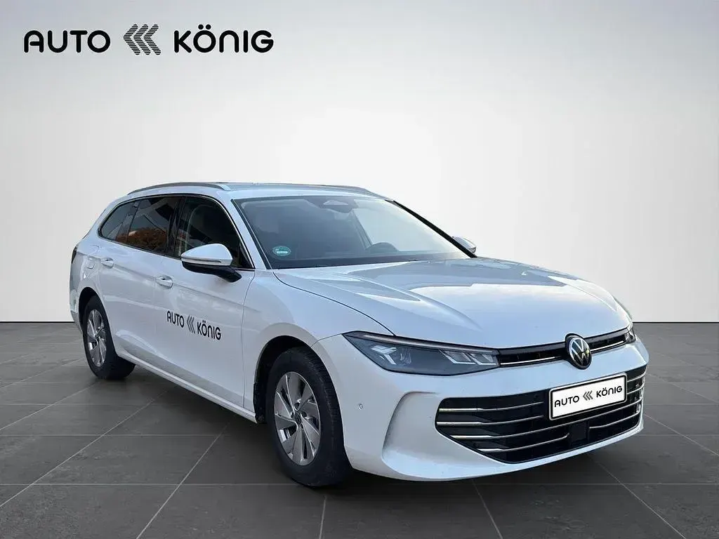 Gebraucht VW Passat Business 150 PS (110 kW) 2025 Weiß Kombi