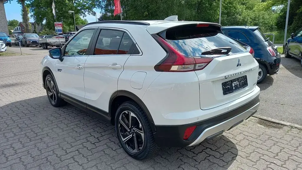 Used Mitsubishi Eclipse Cross Plus 188 HP (138 kW) 2022 White SUV
