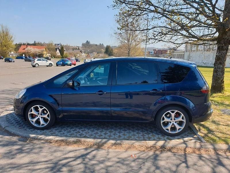 Second-hand Ford S-MAX S 140 CP (102 kW) 2007 Albastru Monovolum