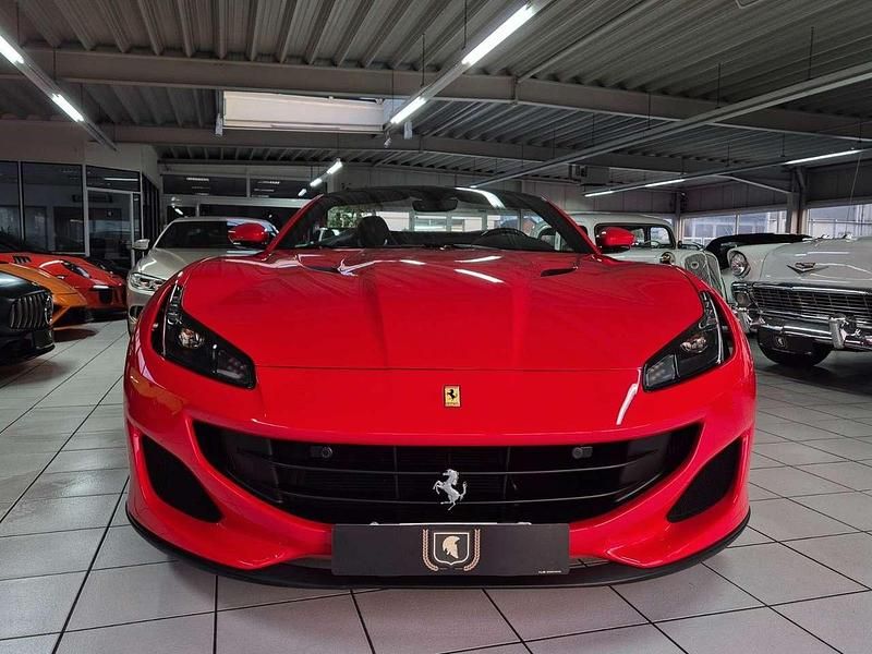 Gebraucht Ferrari Portofino 600 PS (441 kW) 2019 Rot Cabrio