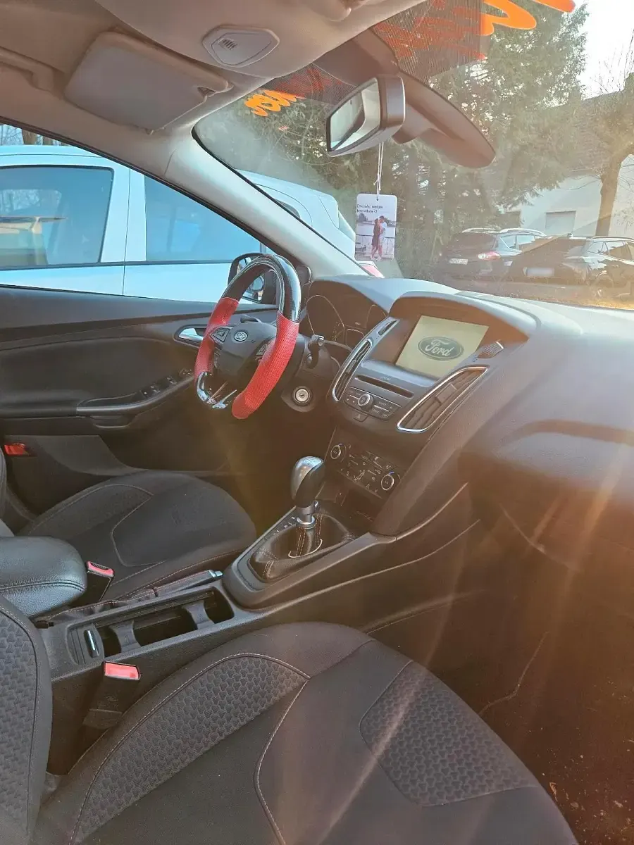 Gebraucht Ford Focus Sport 200 PS (147 kW) 2016 Schwarz Limousine