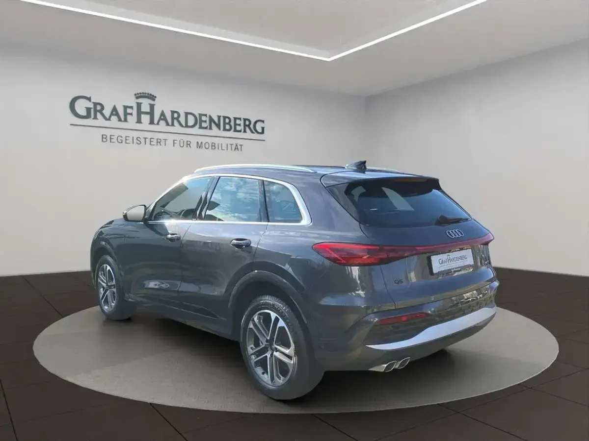 Neu Audi Q5 204 PS (150 kW) 2026 Tamboragrau metallic SUV