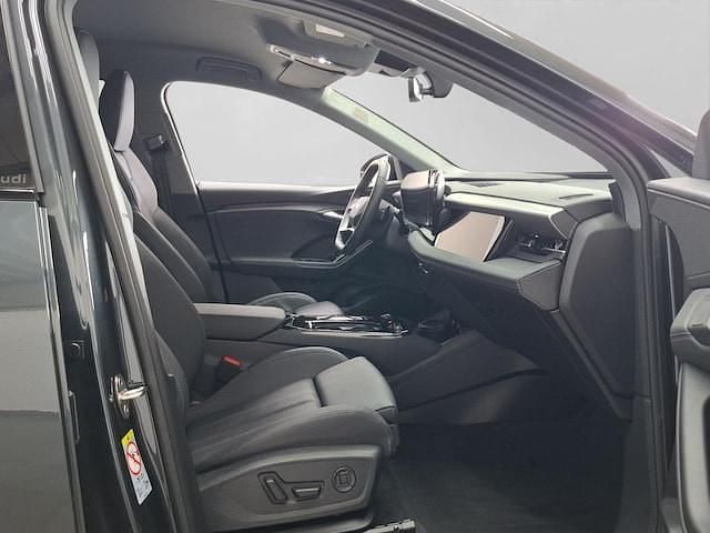 Gebraucht Audi Q6 e-tron Performance 225 kW (306 PS) 2025 Manhattangrau metallic SUV