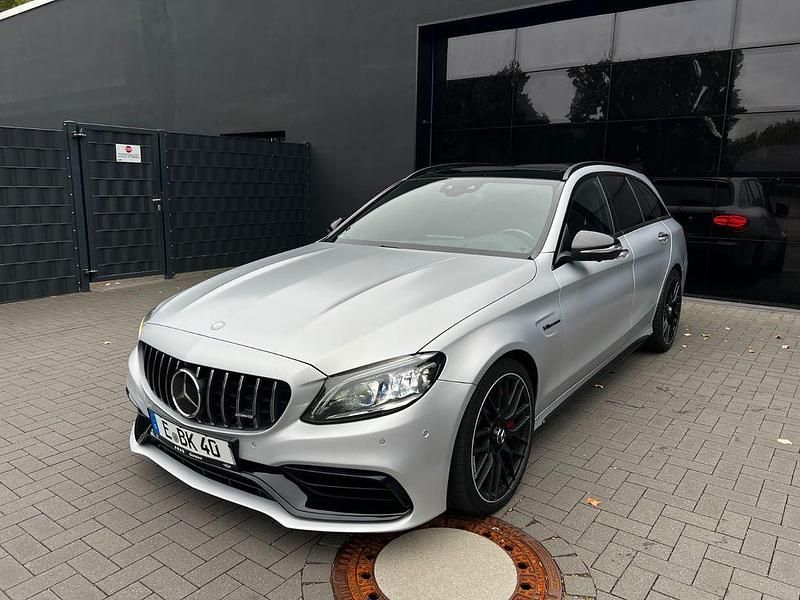 Grau Gebraucht 2019 Mercedes C63S AMG AMG Limousine | 45.500 € (Superpreis) - Bild 1/4