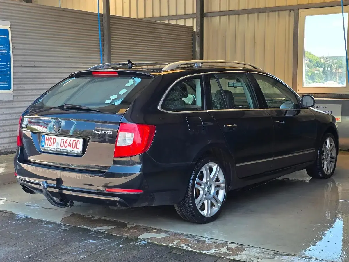 Gebraucht Skoda Superb 170 PS (125 kW) 2010 Kombi