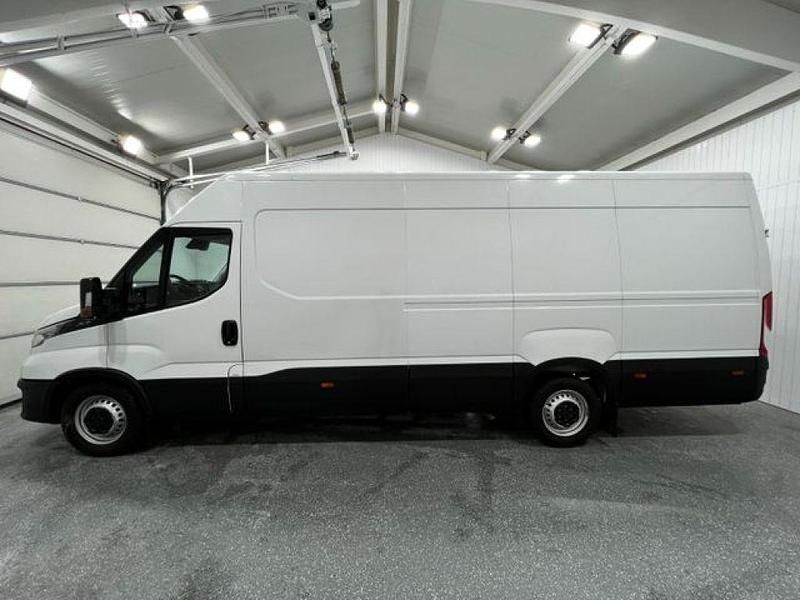 Gebraucht Iveco Daily 156 PS (114 kW) 2024 Weiss Van